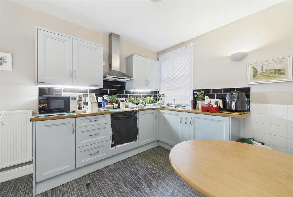 Property photo 2 of 13 Kitchen