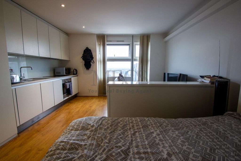 Property photo 3 of 5 1630385