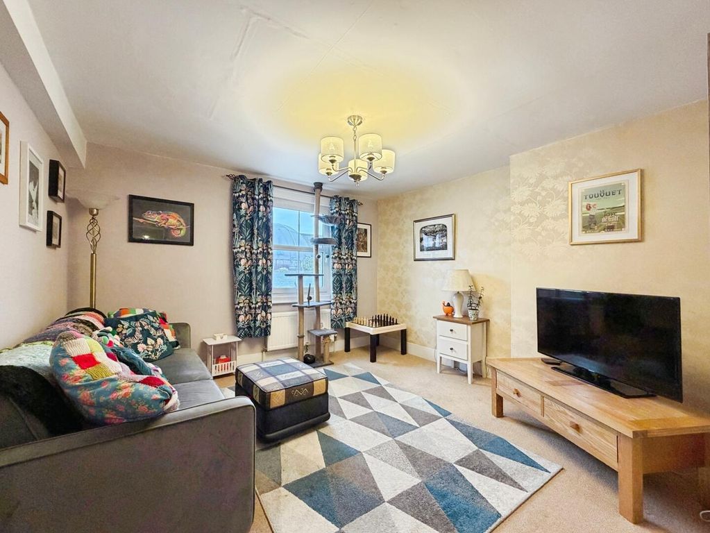 Property photo 3 of 13 Living Room