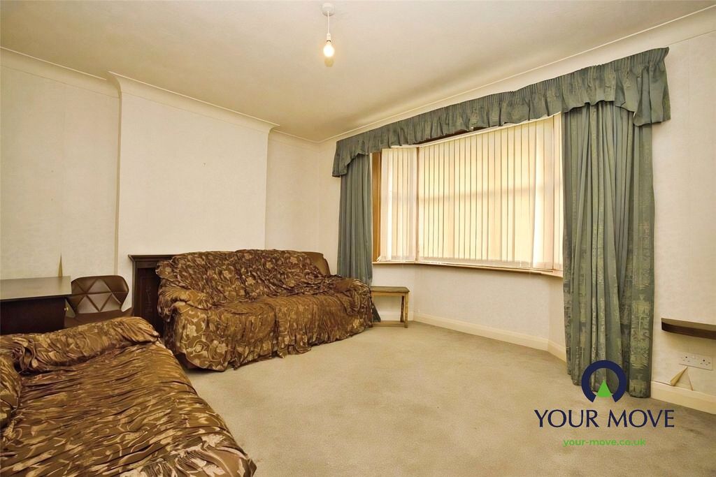 Property photo 2 of 12 Lounge