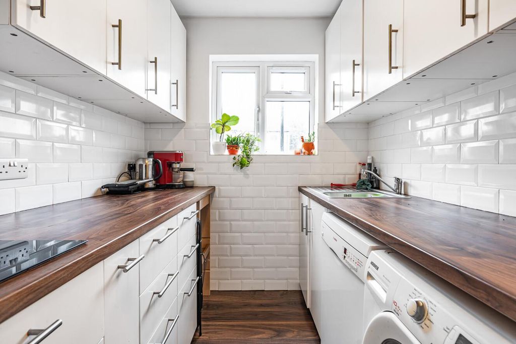 Property photo 3 of 15 Picture 3