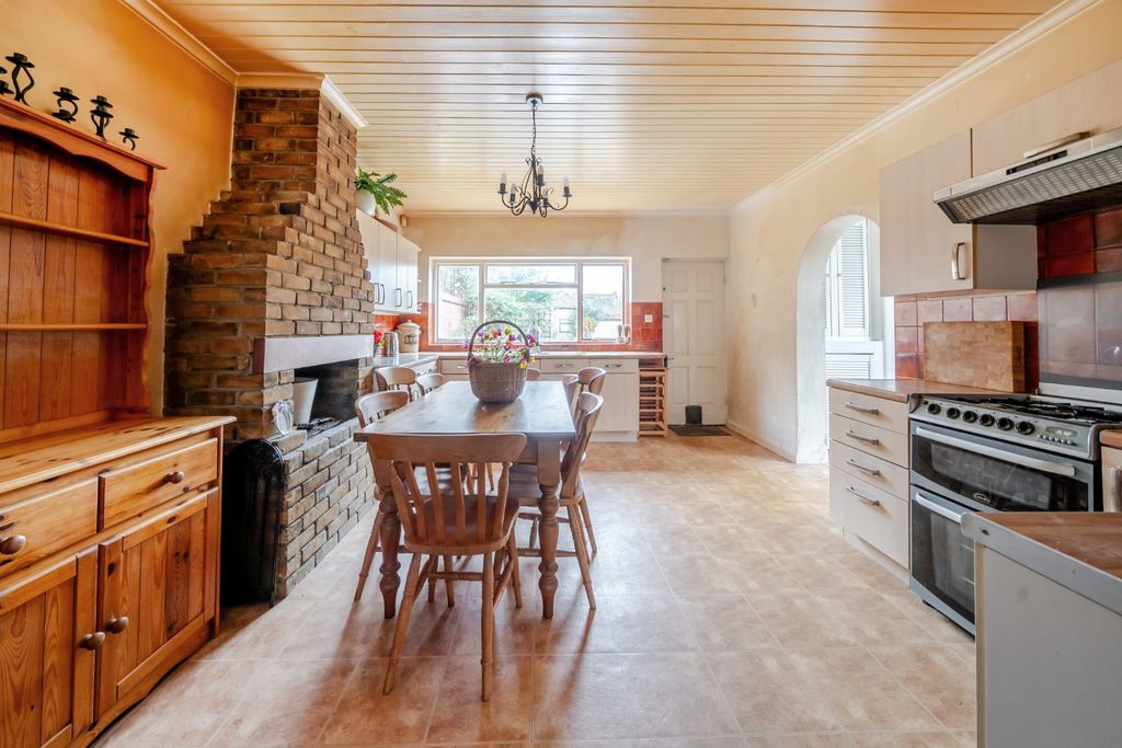 Property photo 3 of 19 Picture No. 10