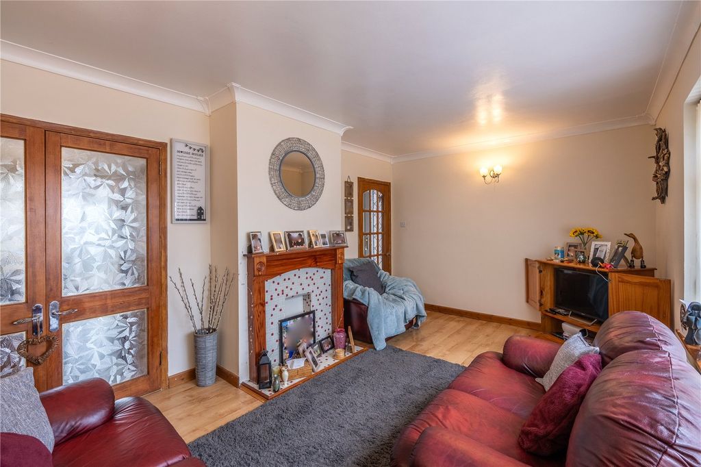 Property photo 2 of 18 Picture No. 20