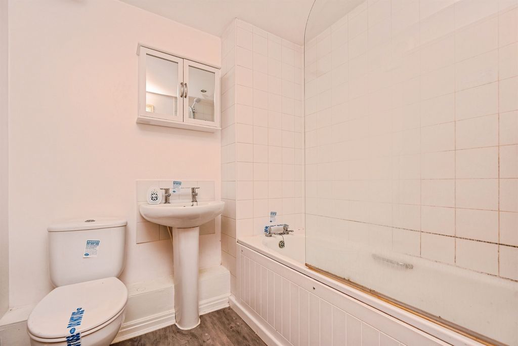 Property photo 3 of 4