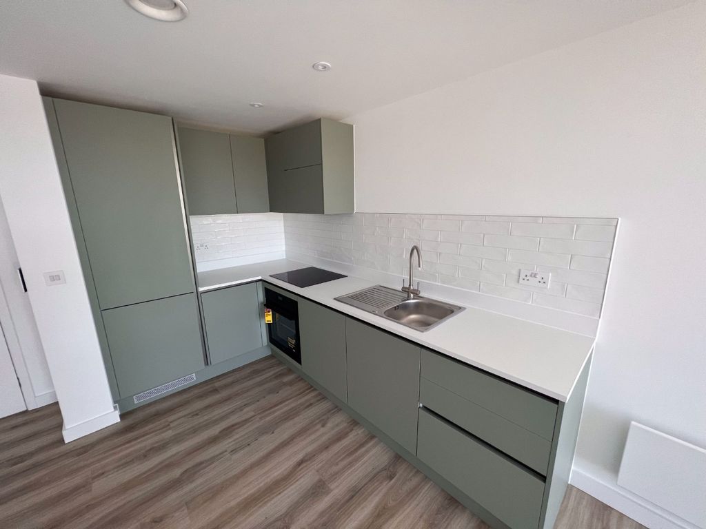 Property photo 3 of 12 4418402
