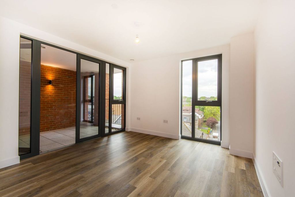 Property photo 2 of 12