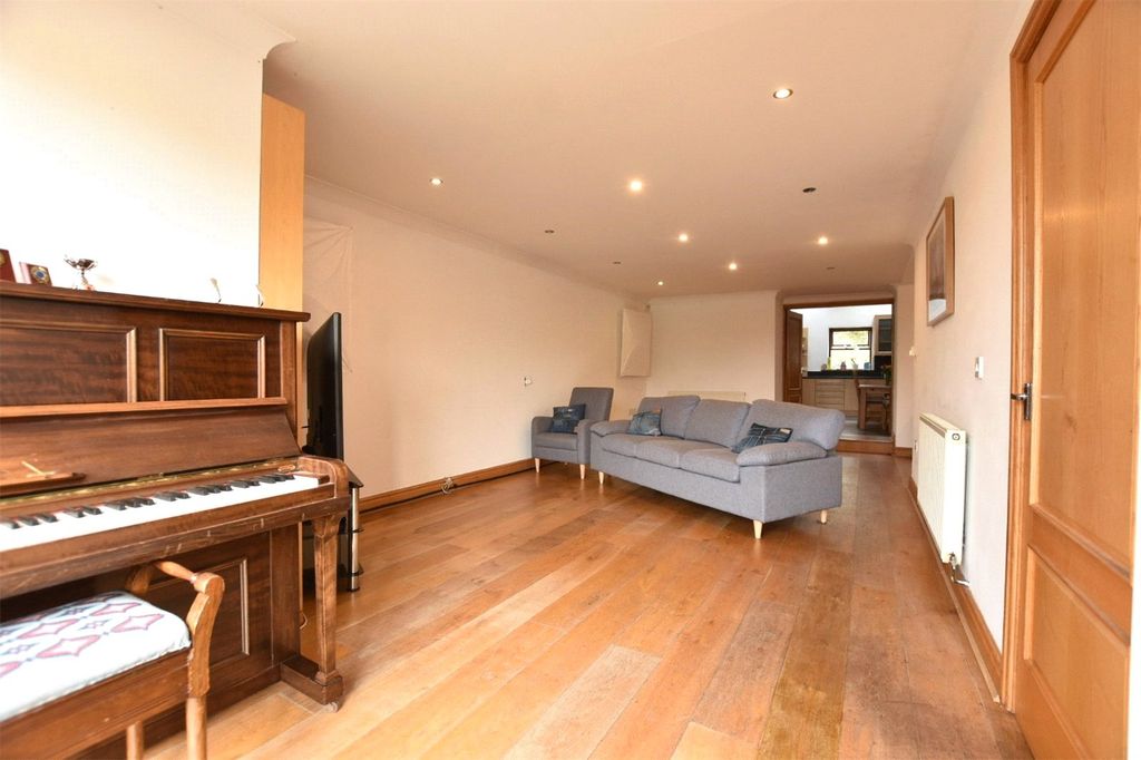 Property photo 3 of 22 Living Room