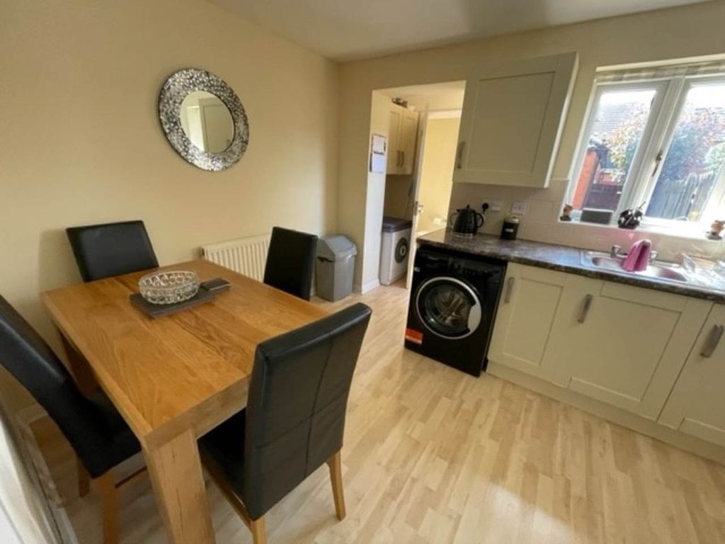 Property photo 2 of 9 Maltlands 4 New Kitchen 3