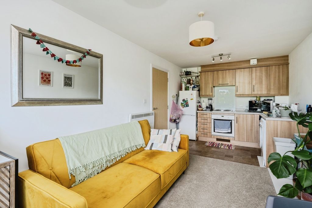 Property photo 2 of 18 Pbox-Img.Jpg