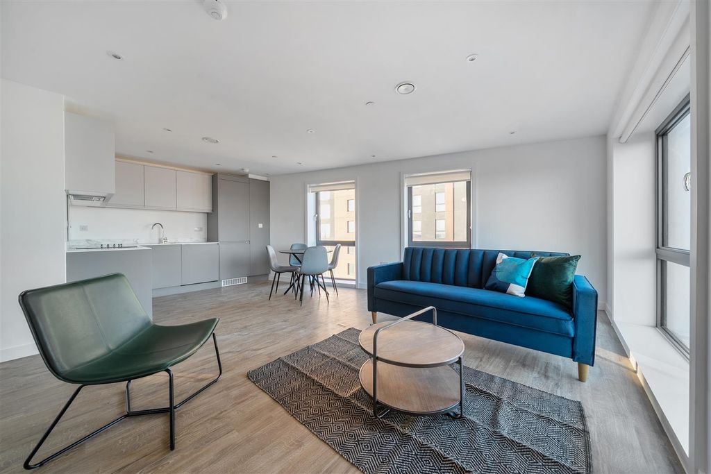 Property photo 1 of 16 1389258-5-6945230E9Faa8.Jpg