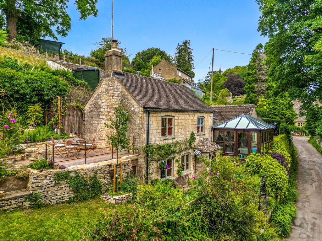 Property photo 1 of 21