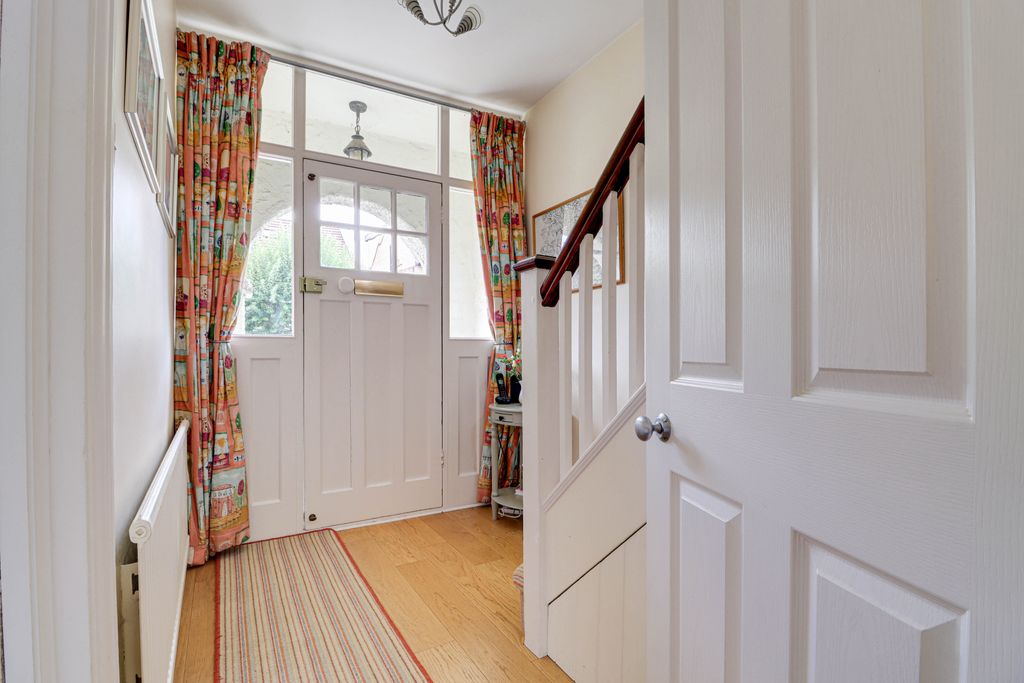 Property photo 2 of 28 Hallway