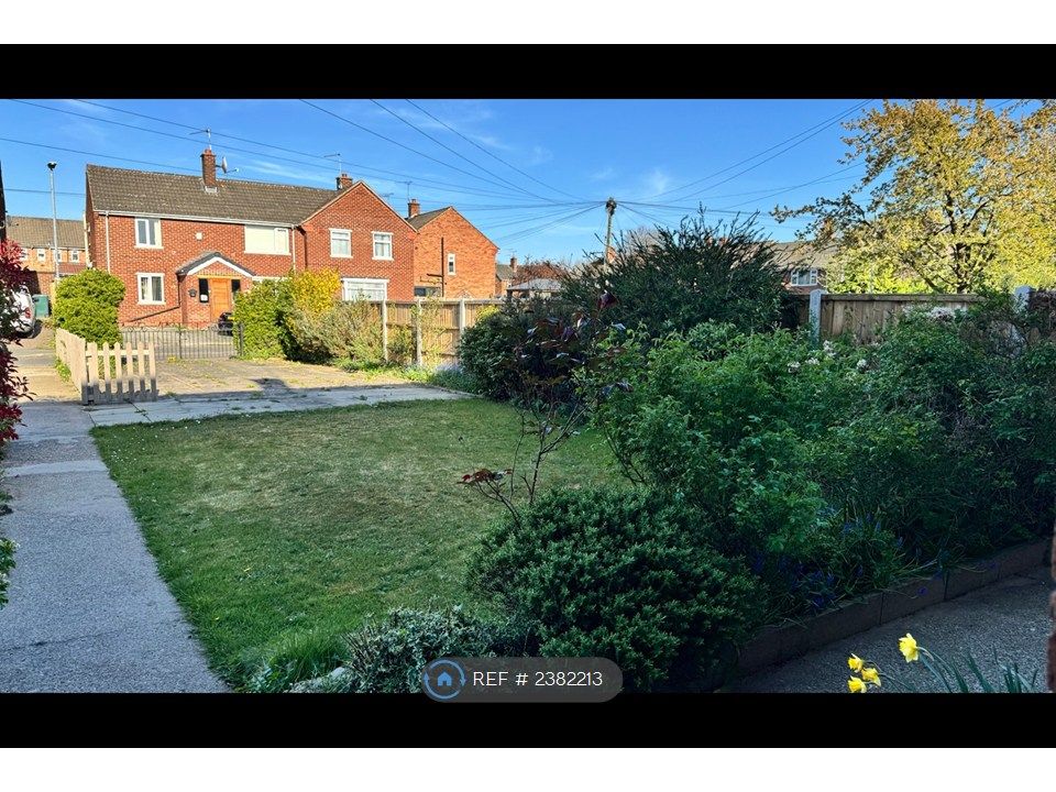 Property photo 2 of 32