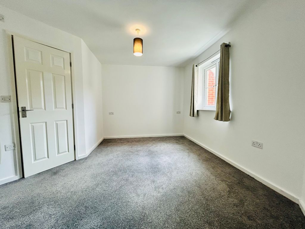 Property photo 3 of 6 Bedroom 1