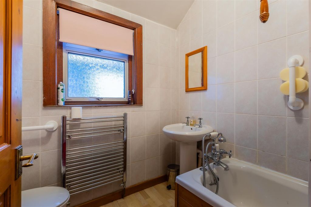 Property photo 3 of 18 82-5.Jpg