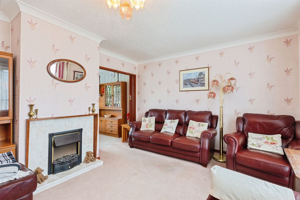 Property photo 2 of 16