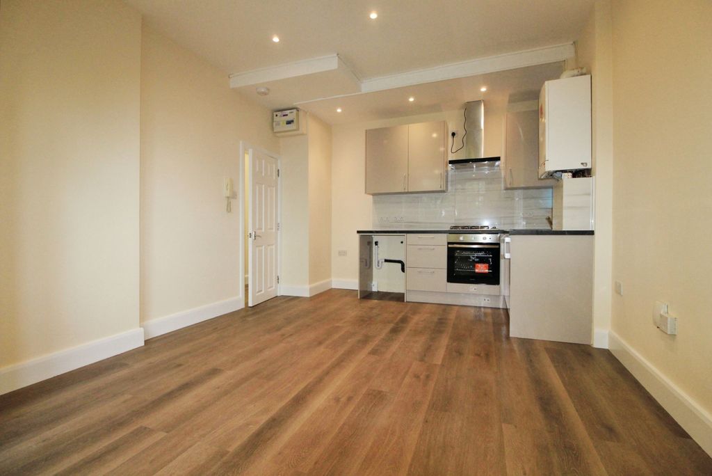 Property photo 3 of 16 Gallery