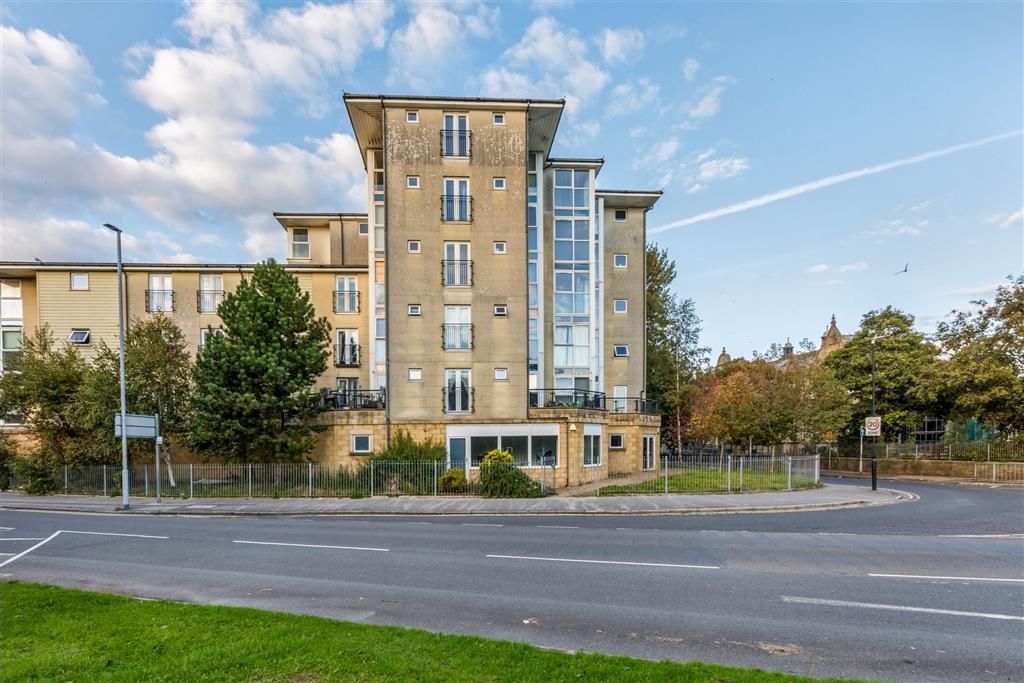 Property photo 2 of 18