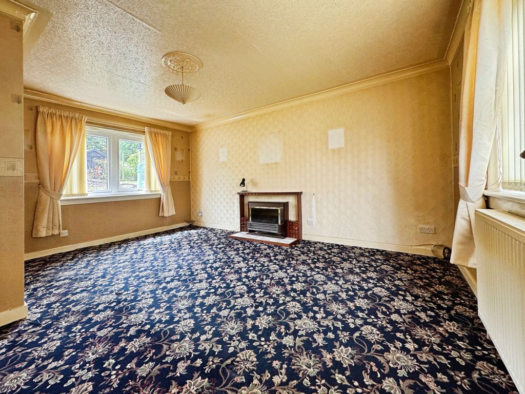 Property photo 2 of 15 Lounge
