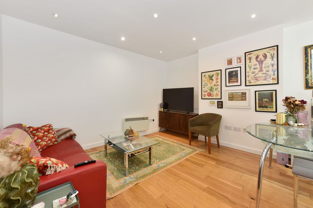 Property photo 3 of 9