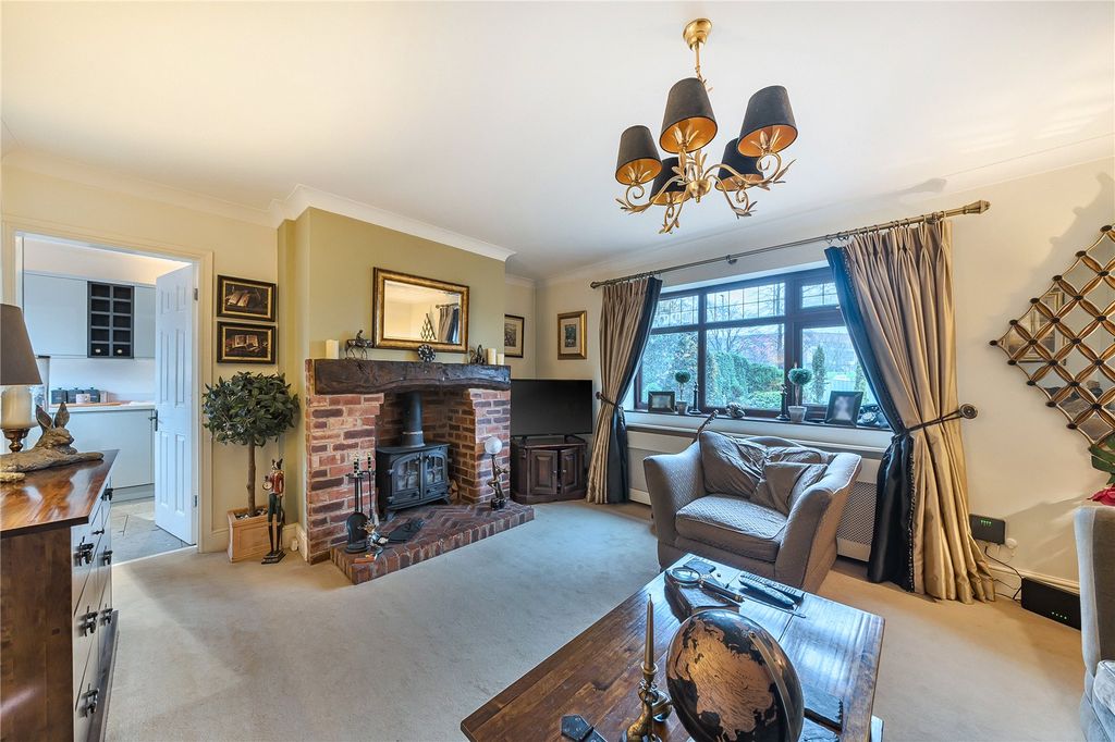 Property photo 2 of 21 Picture No. 16