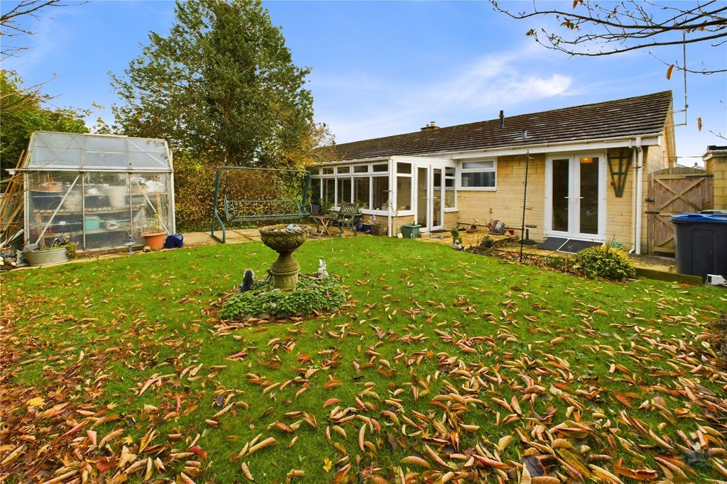 Property photo 2 of 14 Picture No. 12