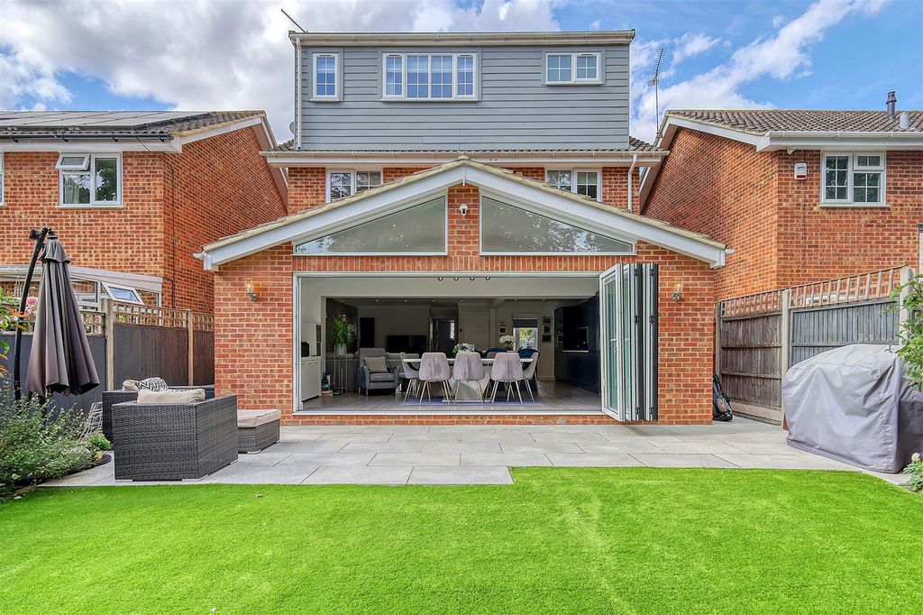 Property photo 1 of 39