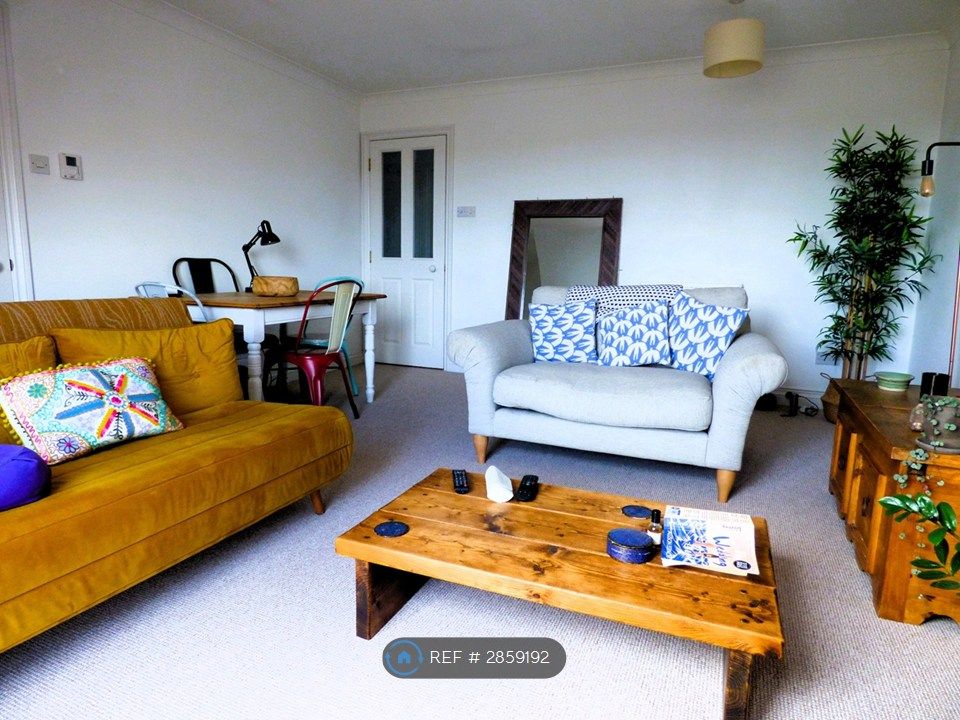 Property photo 3 of 9 Living Room