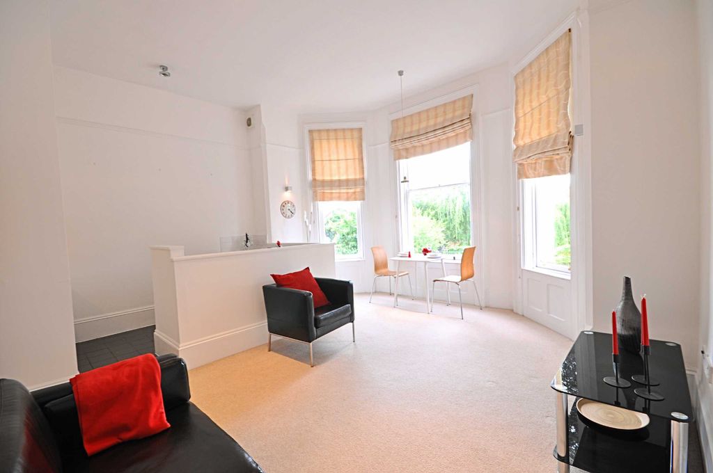 Property photo 2 of 13 Photo
