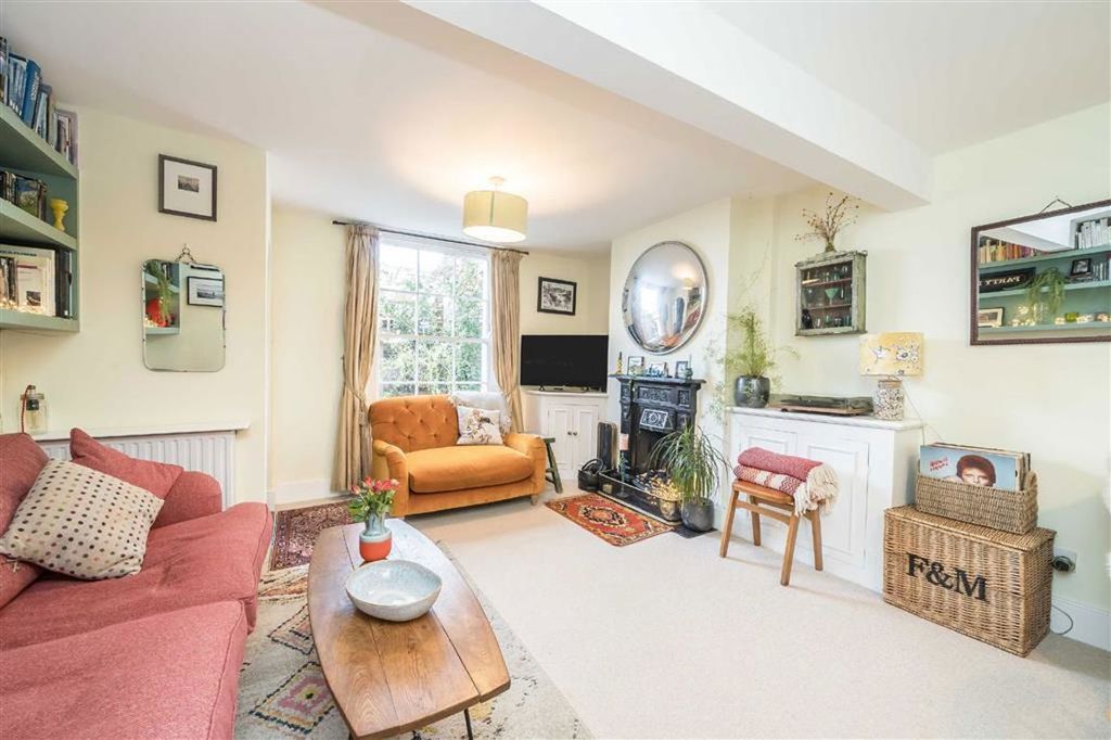 Property photo 2 of 7