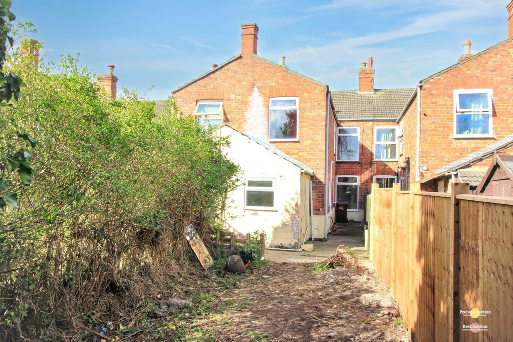 Property photo 2 of 16