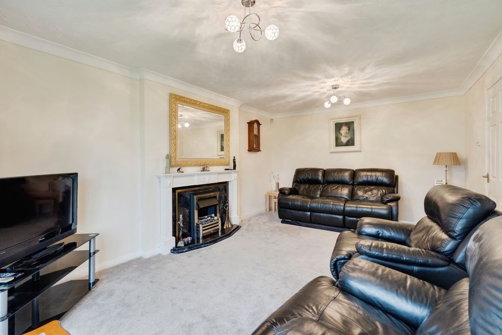 Property photo 3 of 23 Pbox-Img.Jpg