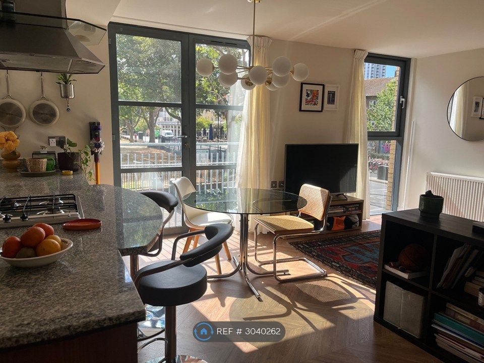 Property photo 1 of 11 Living Room &amp; Kitchen