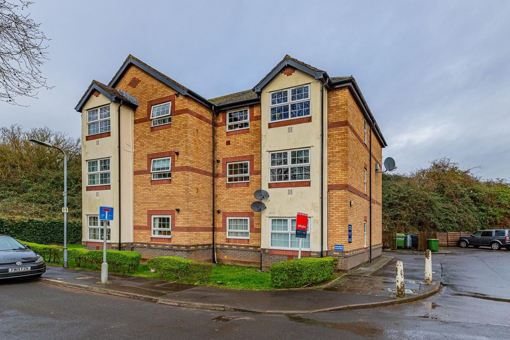 Property photo 1 of 11 Front