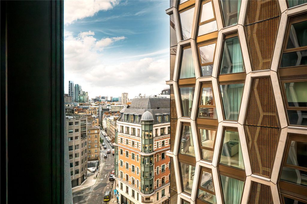 Property photo 1 of 11 Exterior