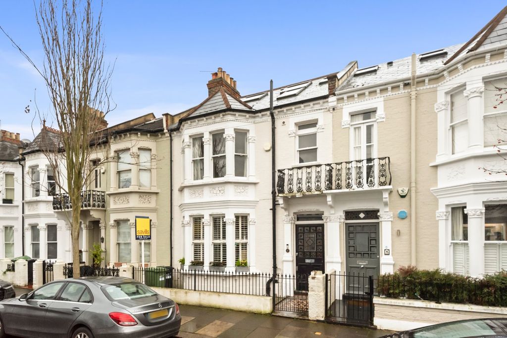 Property photo 2 of 17