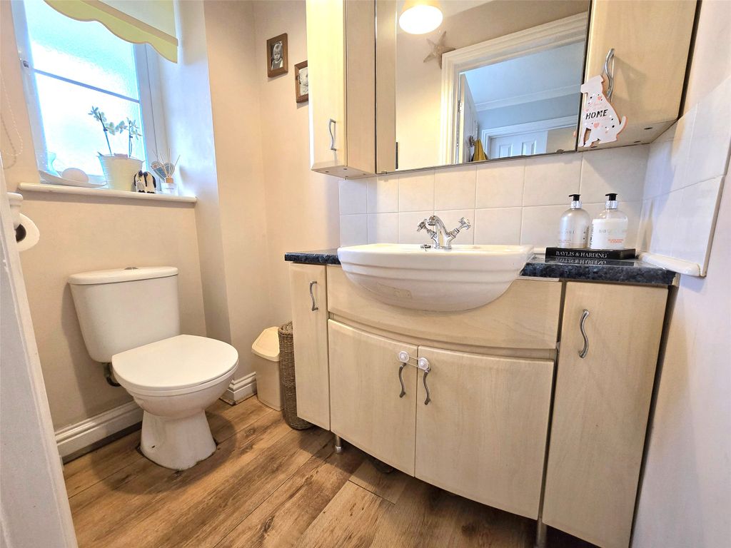 Property photo 3 of 19 3 - Picture No. 03