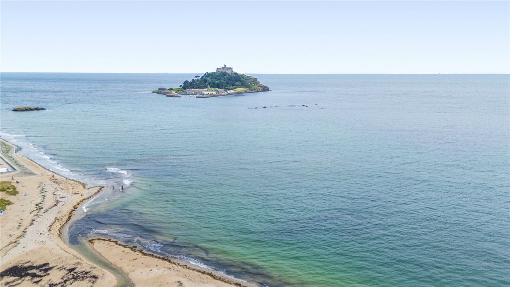 Property photo 3 of 30 St Michael's Mount