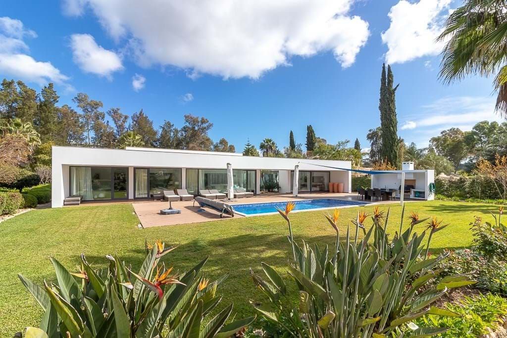 Property photo 1 of 30