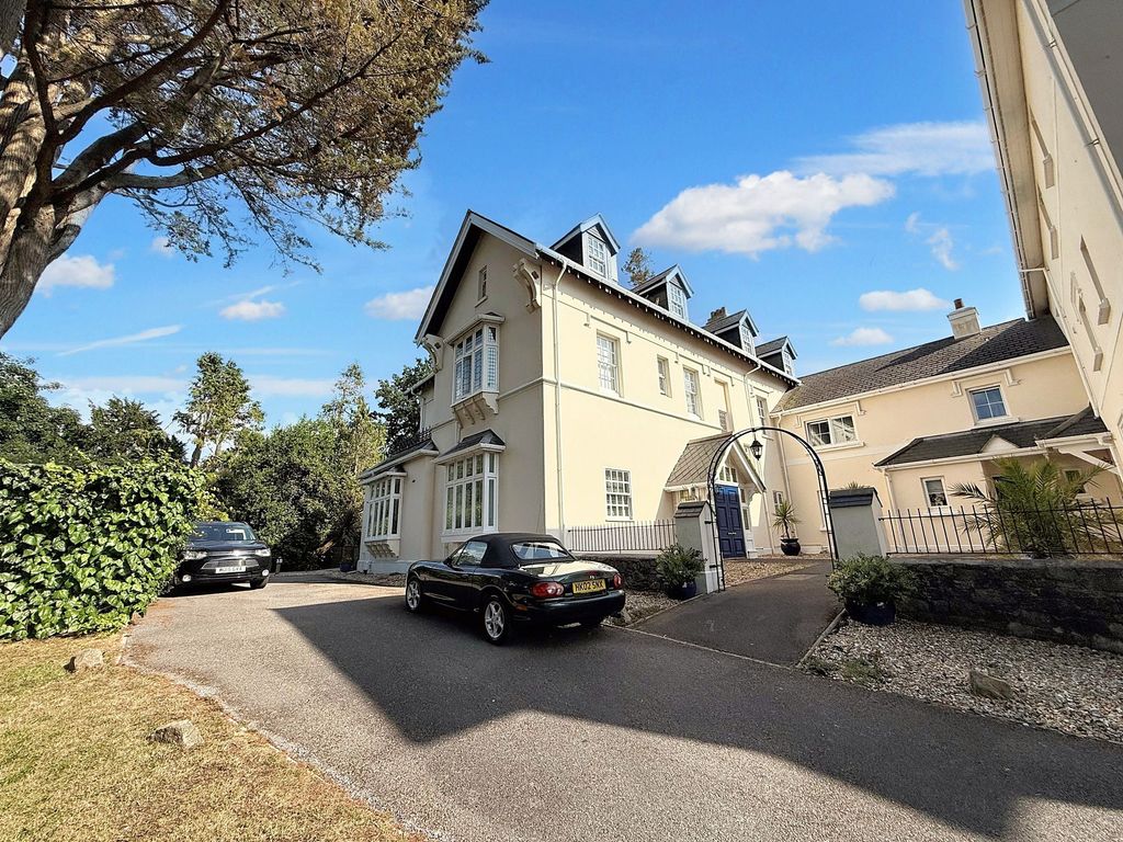 Property photo 1 of 24