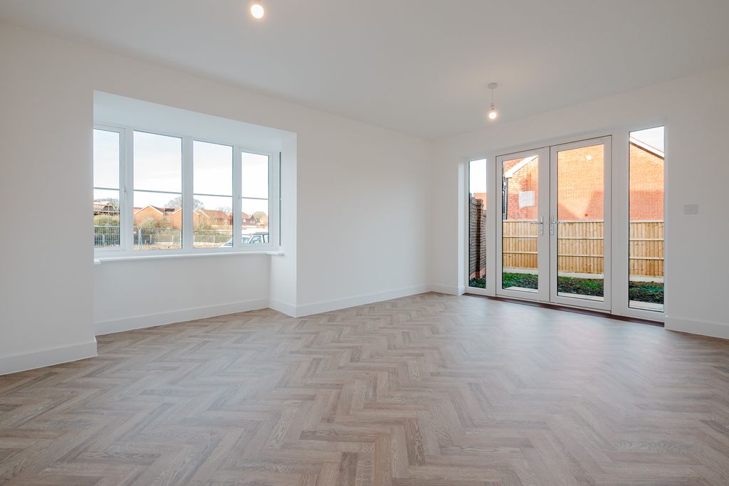 Property photo 2 of 8 Photo