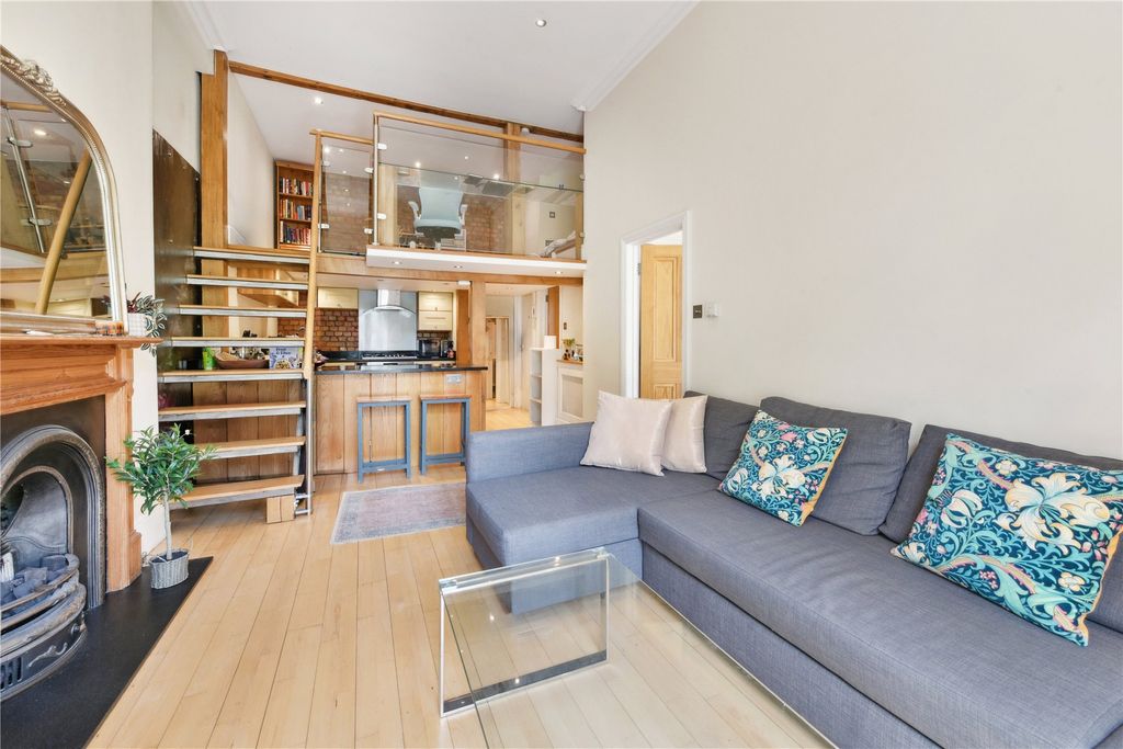 Property photo 1 of 15 Reception