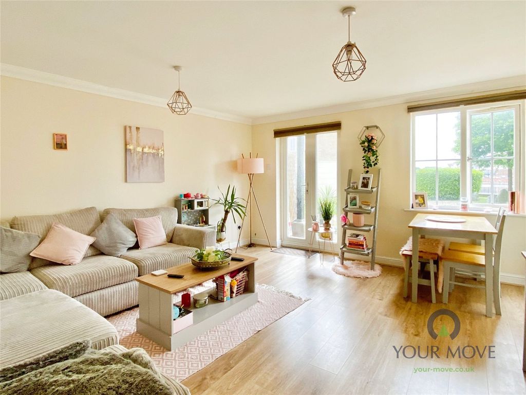 Property photo 2 of 10 Living Room