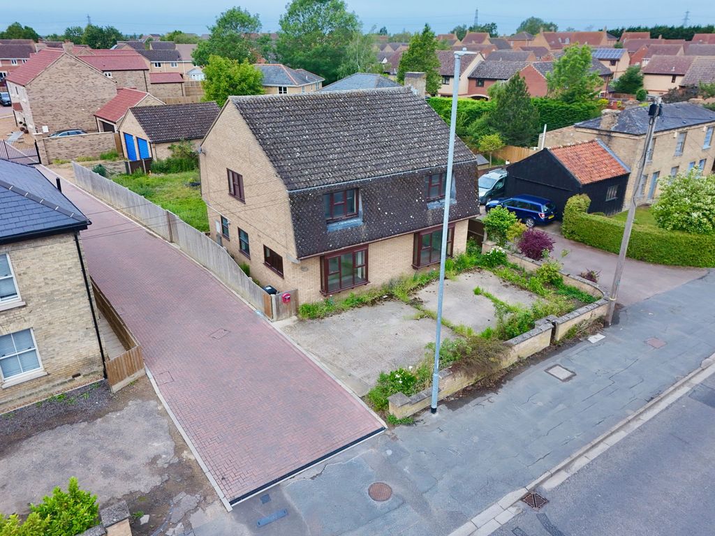 Property photo 1 of 24