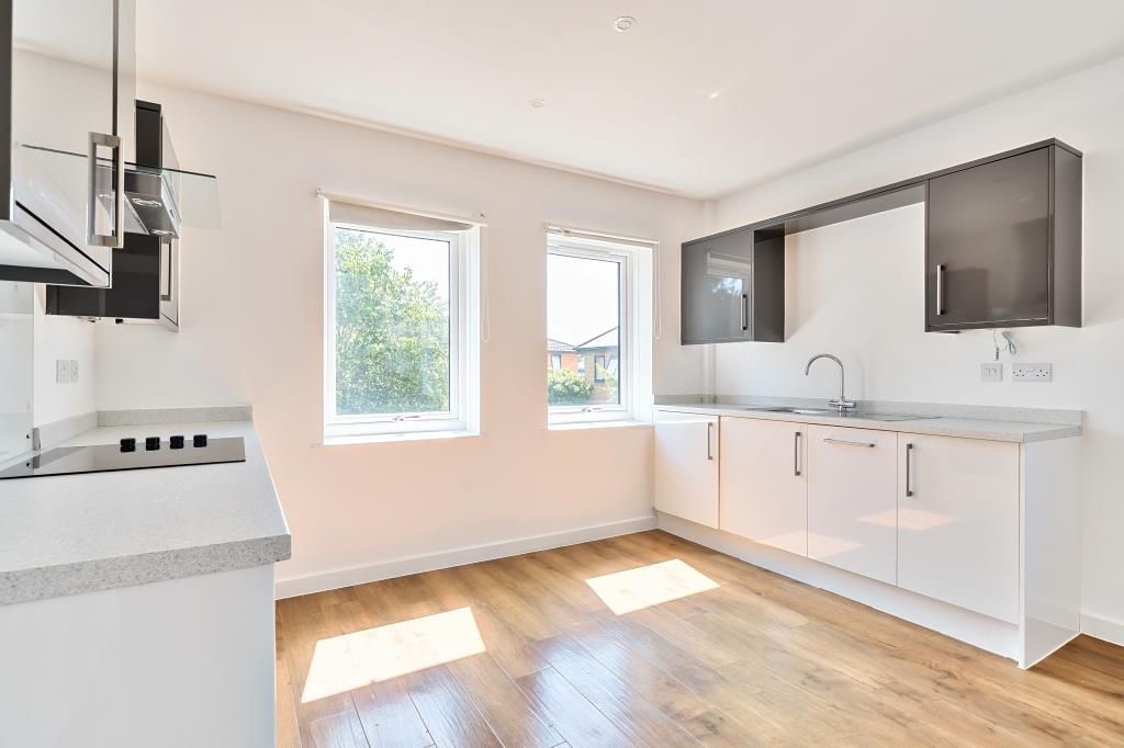 Property photo 3 of 19 Kitchen