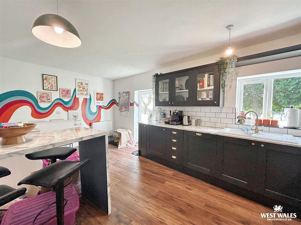 Property photo 3 of 17 Img_7815.Jpg