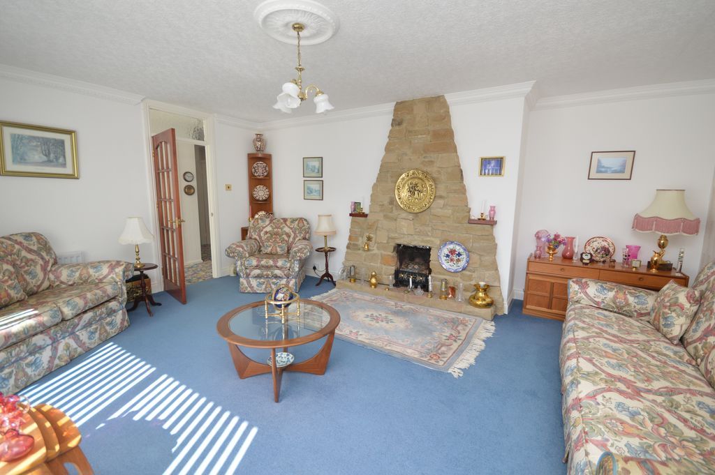Property photo 3 of 17 Photo 1