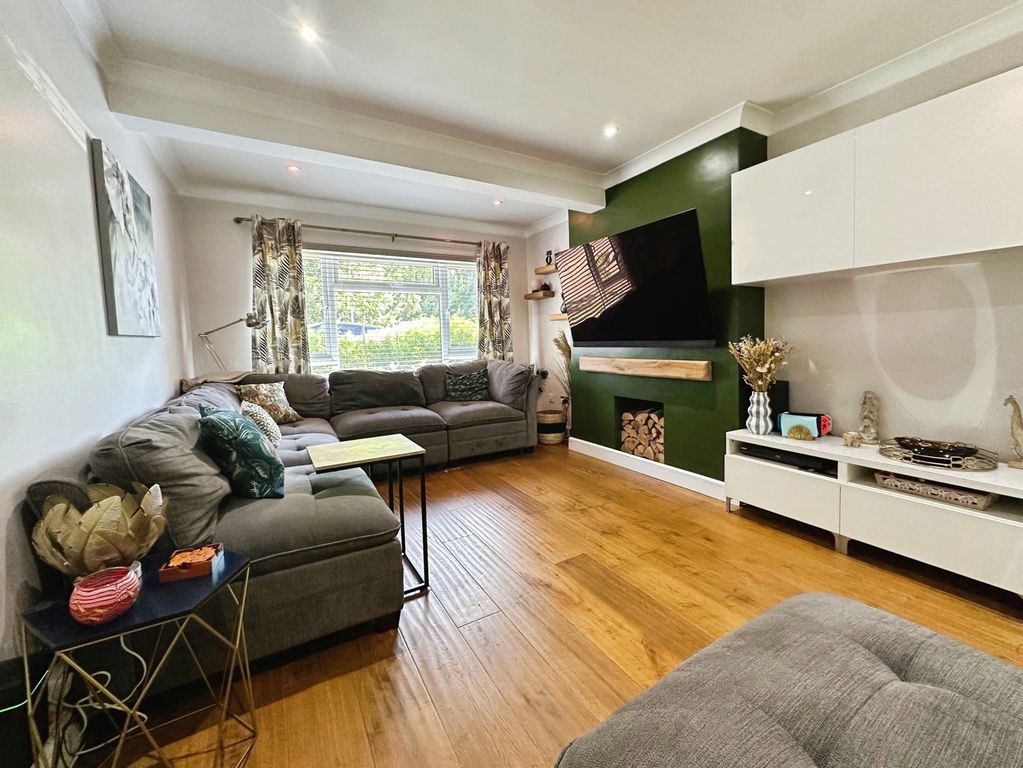 Property photo 2 of 16 Pbox-Img.Jpg