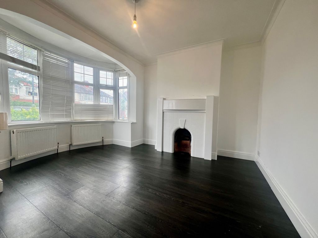 Property photo 3 of 10 Frontlounge