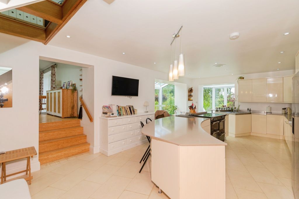 Property photo 2 of 15 Kitchen/Diner
